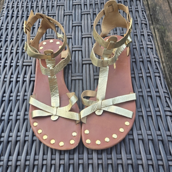 Matt Bernson 9 Metallic Gold Gladiator Flat Strappy Sandals With Studded Detail - Picture 2 of 7